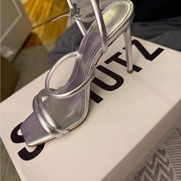 SCHUTZ Metallic Silver Heels - Picture 3 of 5